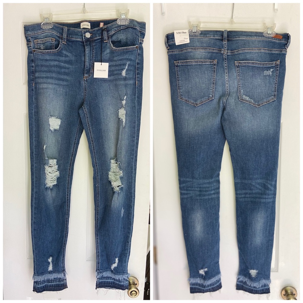 NEW FashionNova Distressed Skinny Jeans